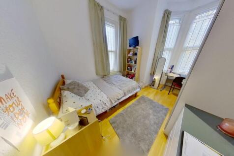 Flat-1-44-Addison-Street-03202025_142158