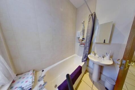 Flat-1-44-Addison-Street-03202025_141641