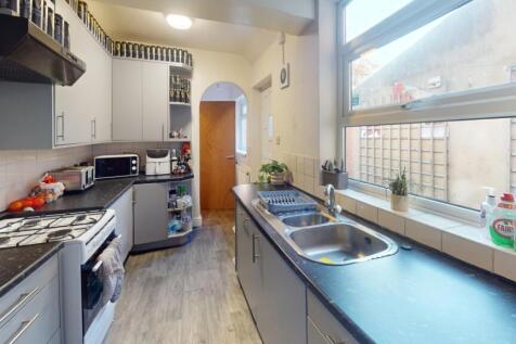 4-Annesley-Grove-Kitchen