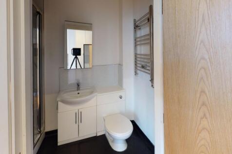 103-UPS-Bathroom