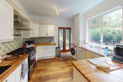18-Premier-Rd-Kitchen