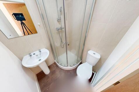 Lrg_6 6 Kilb En suite 3