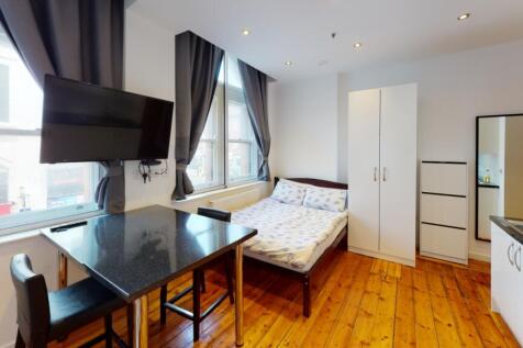 Flat-106-29a-Upper-Parliament-Street-Bedroom