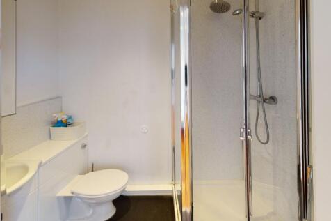 107-UPS-Bathroom
