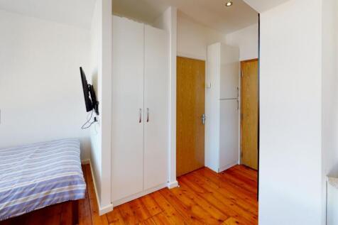 303-UPS-Bedroom(1)