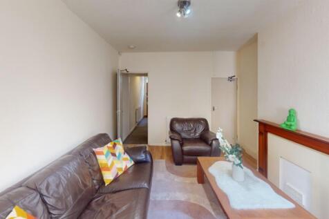 38-Cromwell-Street-Living-Room 1