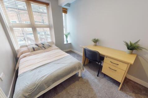 2 Courtyard rm 2