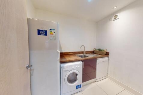 2 Courtyard Utility