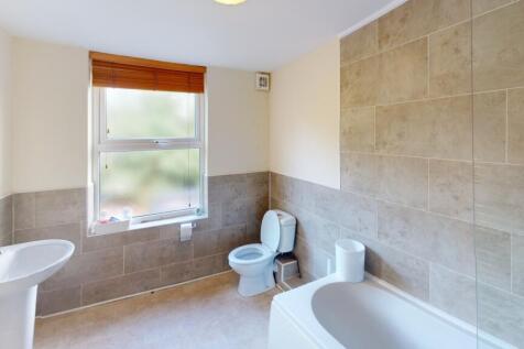 40-Cromwell-Street-Bathroom