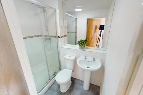 31 Hunt Ensuite 2