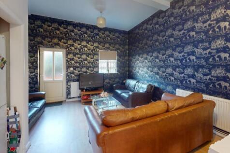7-Russell-Street-Living-Room