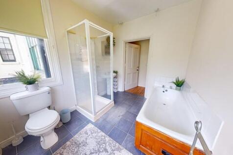 1 Forest Bathroom
