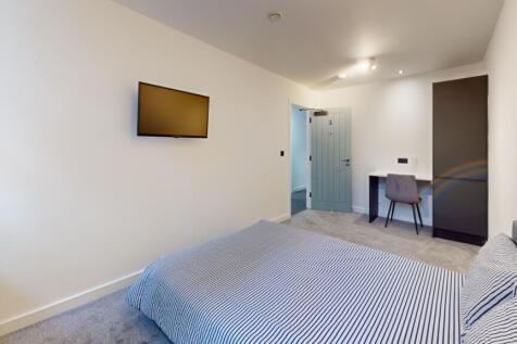 Lower-Pavement-Flat-5-Bedroom(5)