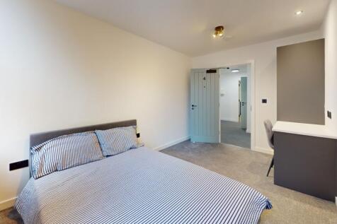 Lower-Pavement-Flat-5-Bedroom(6)