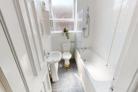 51 Burford Bathroom