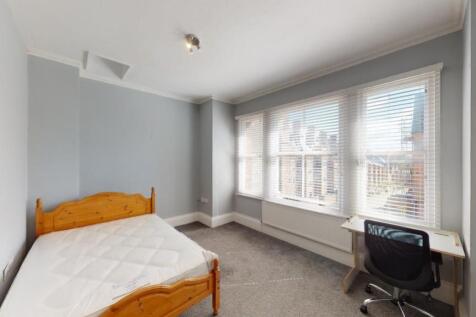 10-Burns-Avenue-07282020_161130_lge