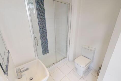 126 Greg Ensuite 4
