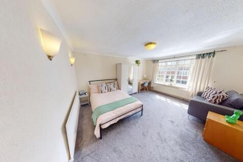 3-Clinton-Court-09042024_161605