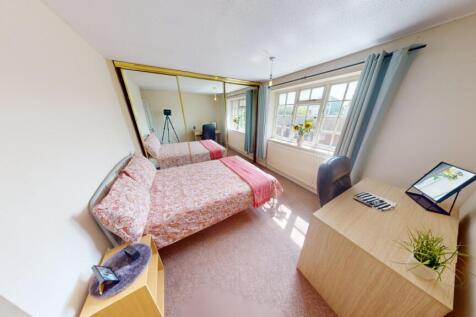 3-Clinton-Court-09042024_162159