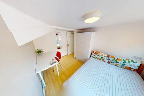 Flat-B-46-Addison-Street-06042025_093223