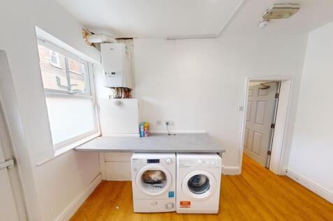 21-Noel-St-09202024_153506