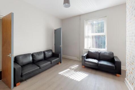 81-Wellington-Living-Room_lge