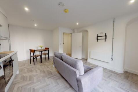 Plumptre-Court-F1-04062023_111559