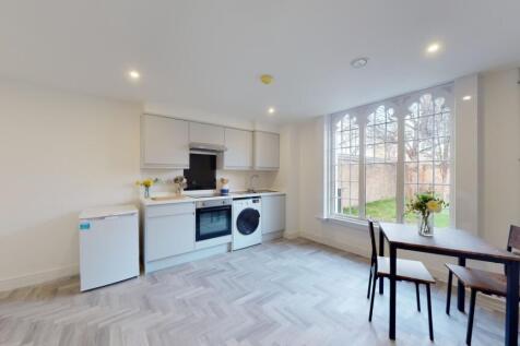 Plumptre-Court-F2-04062023_112448