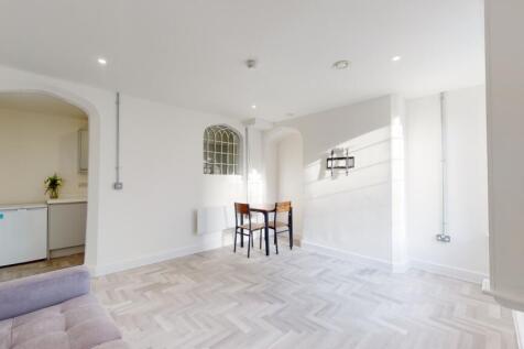 Plumptre-Court-F4-04062023_114111