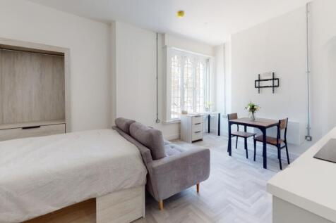 Plumptre-Court-F7-Bedroom(1)