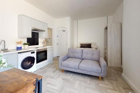 Plumptre-Court-F7-Bedroom