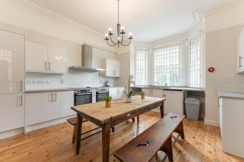 Student Cribs, Nottingham - by Visually Rich 01395