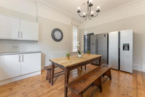 Student Cribs, Nottingham - by Visually Rich 01401