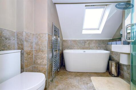 bathroom 2.jpg