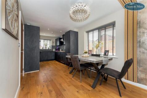 diningroom 7454.jpg