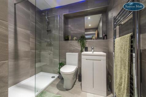 bathroom 7499.jpg