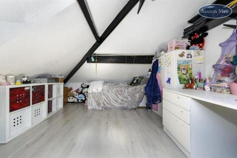 bedroom 4 _7305.jpg