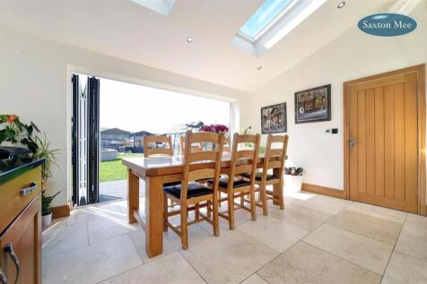 diningroom_7161_2_3.jpg