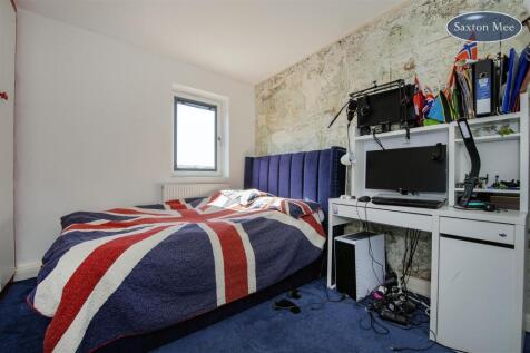 bedroom 3 7253.jpg
