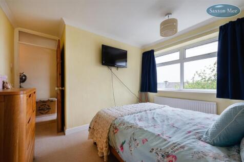 bedroom 2 9527.jpg