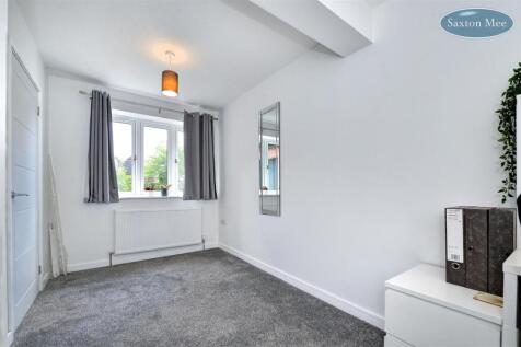 bedroom 4 5987.jpg