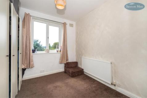 bedroom 2 7642.jpg