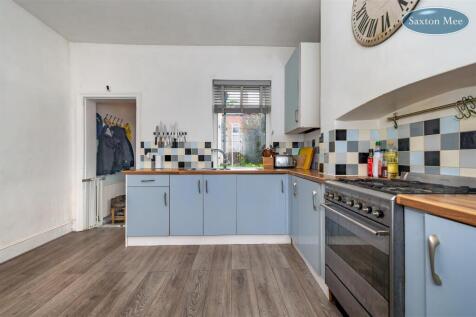 kitchen 7710.jpg