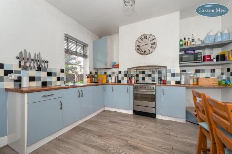 kitchen 7702.jpg