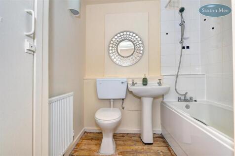 Park View - bathroom 9091.jpg