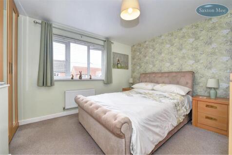 Crag Hill - bedroom 1 9900.jpg