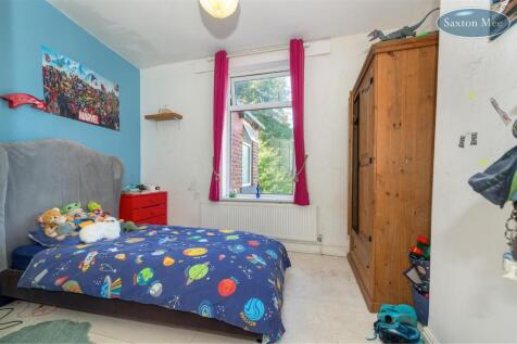 bedroom 2 8673b.jpg