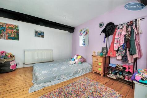 bedroom 3 8726.jpg