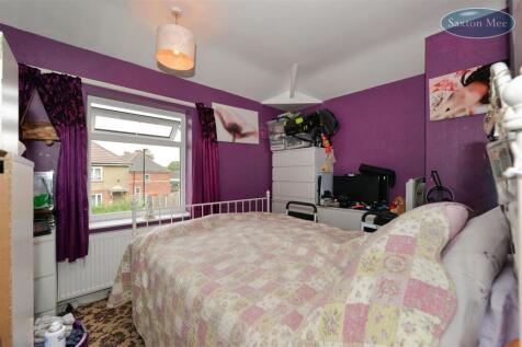 10 Raisen Hall Place - bedroom 1 2683 edit.jpg