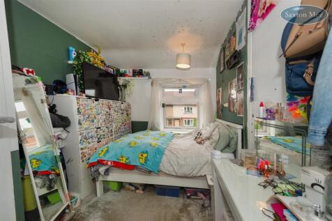 10 Raisen Hall Place - bedroom 2 2700.jpg